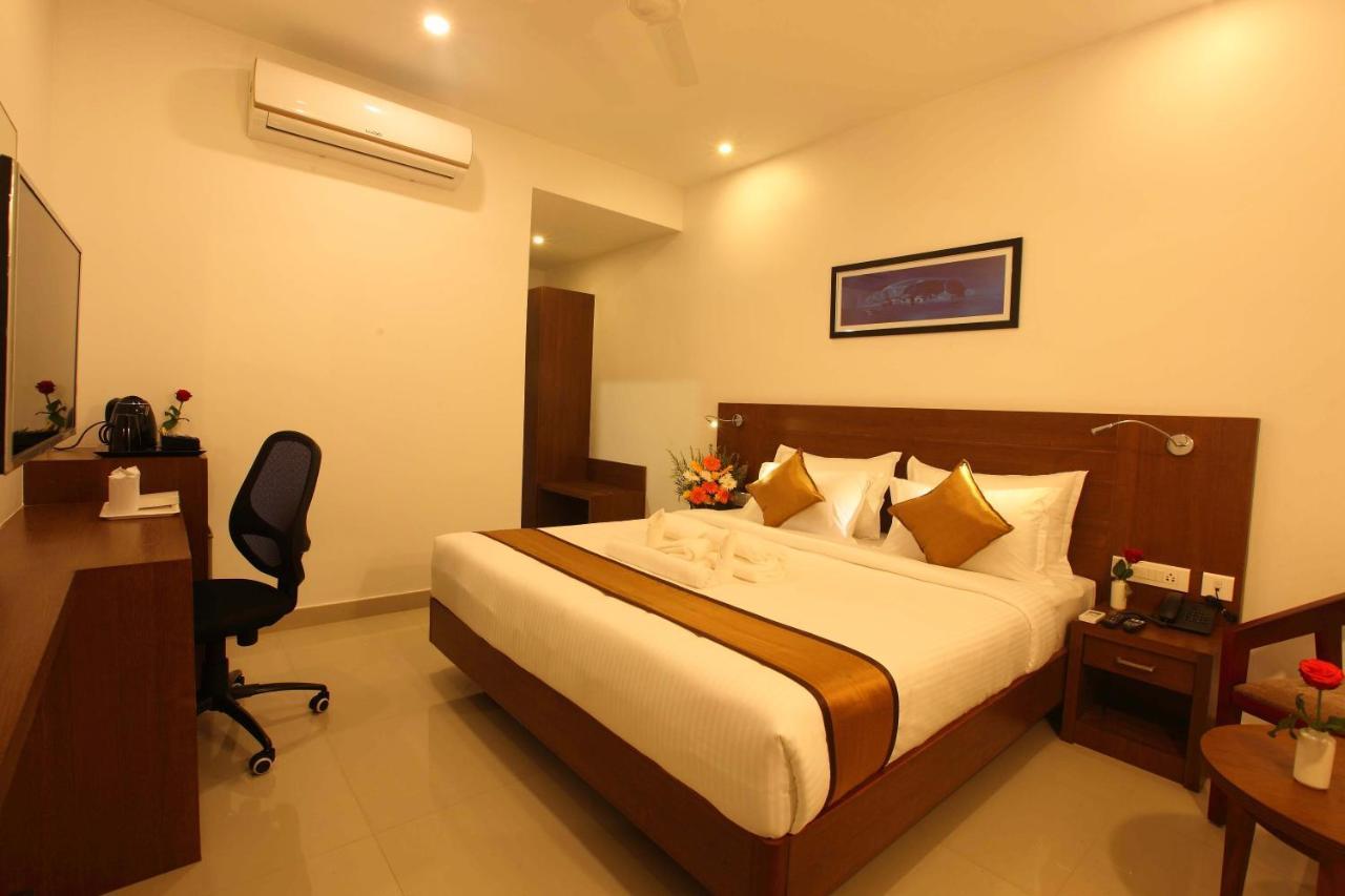 Victory Inn Park Residency Kunnamkulam Bagian luar foto